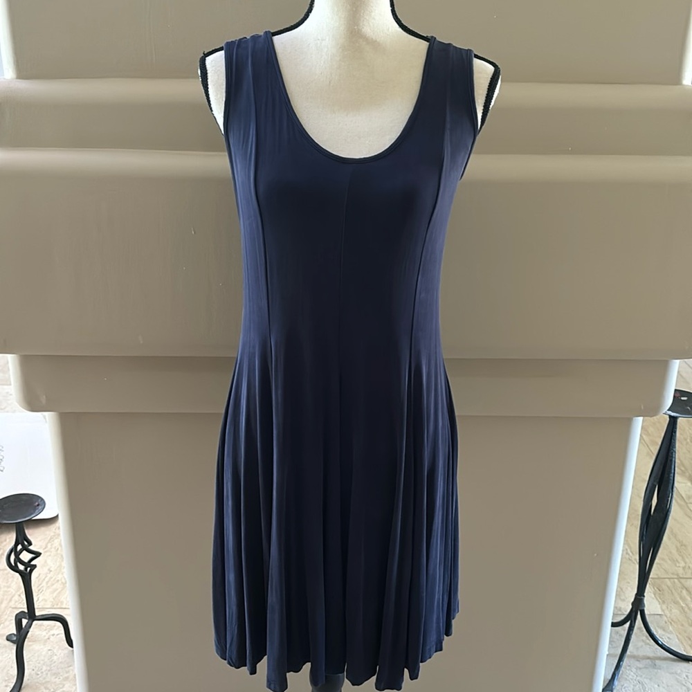 Athleta Sandwashed Swing Dress. Navy. Small. Fully Lined. Excellent Condition.